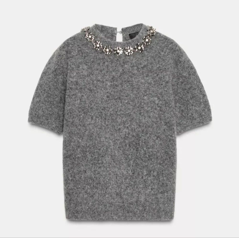 NWT Zara Gray SHORT SLEEVE JEWEL BEAD KNIT Embellished Neckline Size M 3920/873
